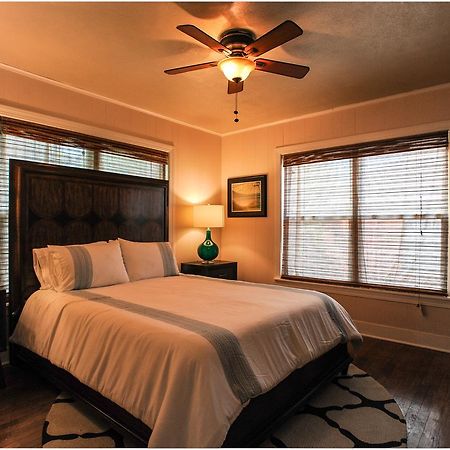 The Coyle Cabin - Close To Downtown, Stadiums, U Of H, Med Center 休斯敦 外观 照片